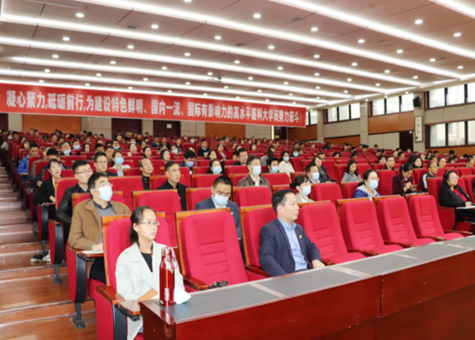 说明: https://www.zmu.edu.cn/__local/E/DA/08/1F0BA2D8A29B72EEF55FDD98045_3EFB76BE_DC0AD.png